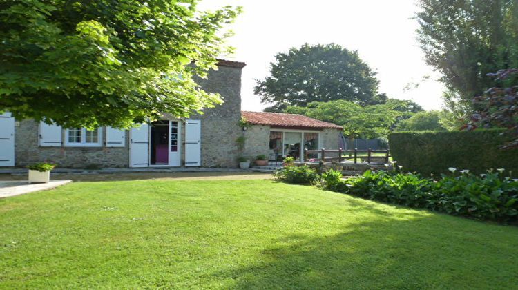 Ma-Cabane - Vente Maison NUEIL-LES-AUBIERS, 105 m²