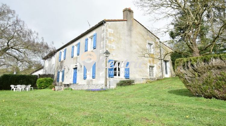 Ma-Cabane - Vente Maison Nueil-les-Aubiers, 133 m²