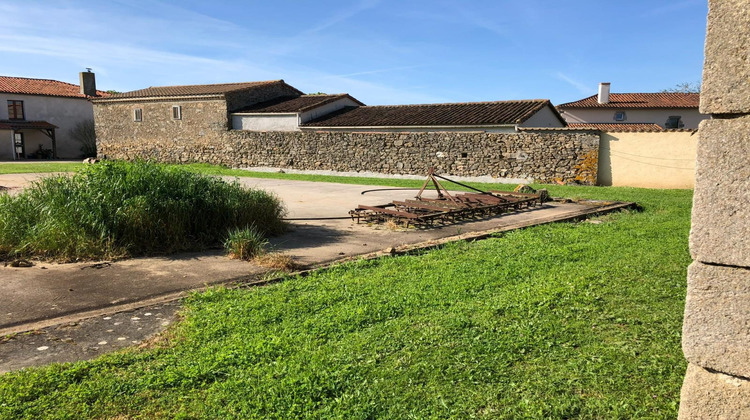 Ma-Cabane - Vente Maison Nueil-les-Aubiers, 250 m²