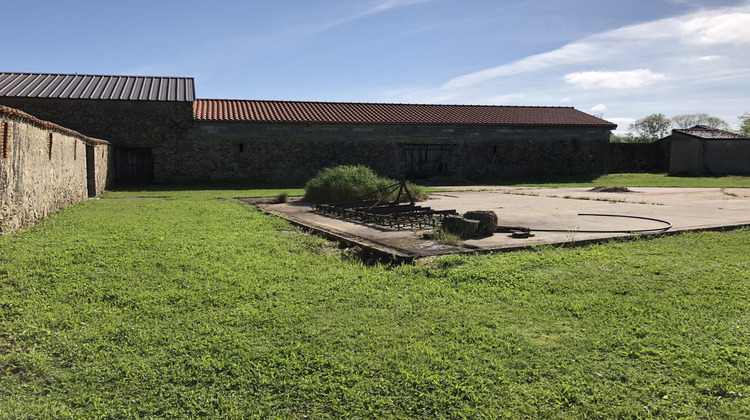 Ma-Cabane - Vente Maison Nueil-les-Aubiers, 250 m²