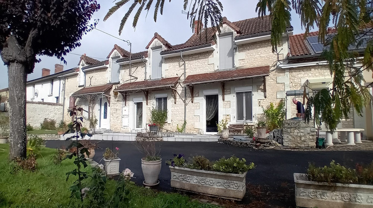 Ma-Cabane - Vente Maison Nueil-sous-Faye, 227 m²