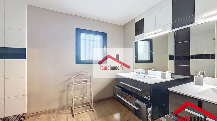 Ma-Cabane - Vente Maison Objat, 205 m²