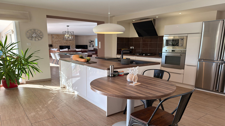 Ma-Cabane - Vente Maison OLLIERES, 202 m²