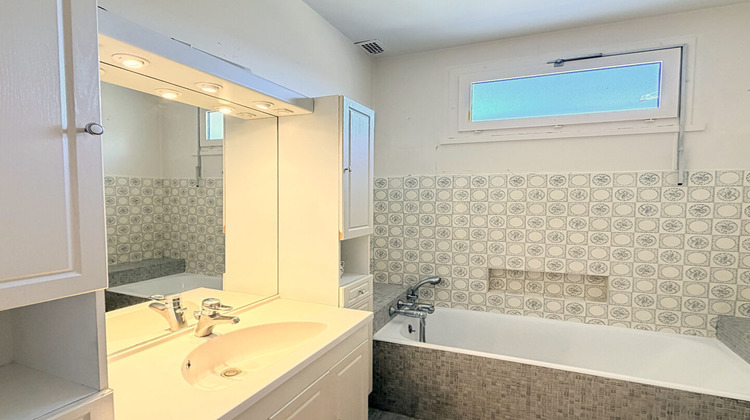Ma-Cabane - Vente Maison OYONNAX, 255 m²