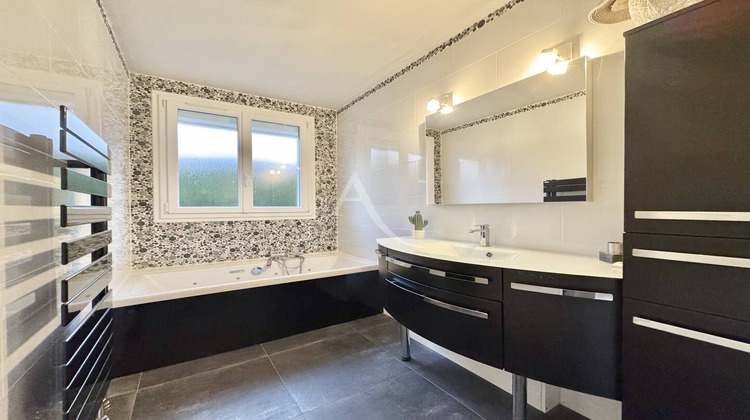 Ma-Cabane - Vente Maison OZOIR-LA-FERRIERE, 213 m²