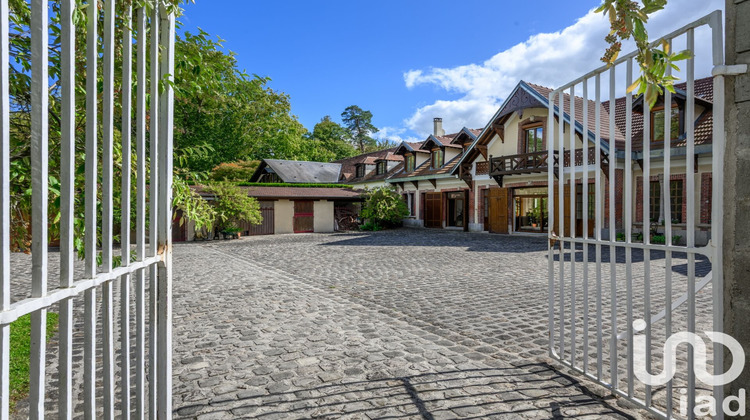 Ma-Cabane - Vente Maison Ozoir-la-Ferriere, 498 m²