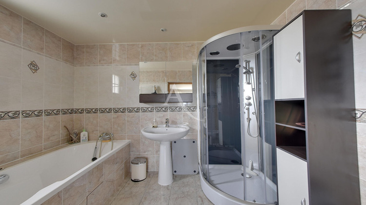 Ma-Cabane - Vente Maison OZOIR-LA-FERRIERE, 300 m²