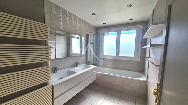 Ma-Cabane - Vente Maison OZOIR-LA-FERRIERE, 159 m²