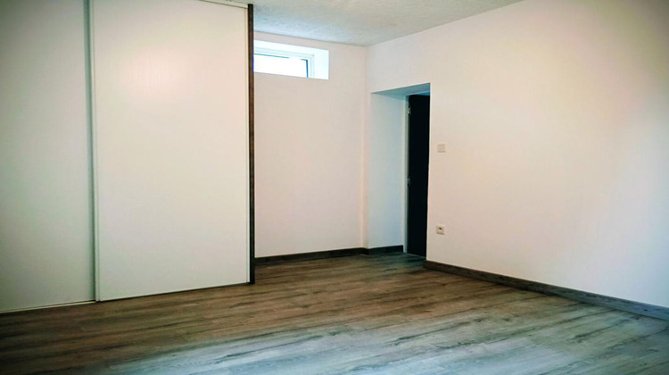 Ma-Cabane - Vente Maison PELLOUAILLES LES VIGNES, 53 m²