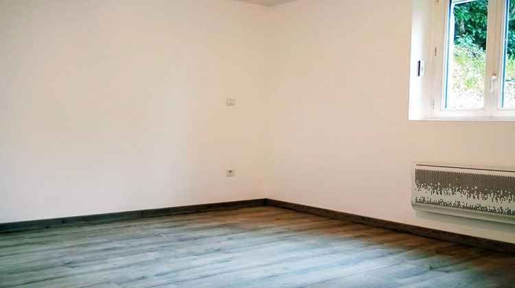 Ma-Cabane - Vente Maison PELLOUAILLES LES VIGNES, 53 m²