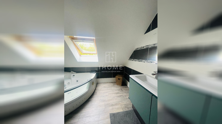 Ma-Cabane - Vente Maison PELLOUAILLES-LES-VIGNES, 142 m²