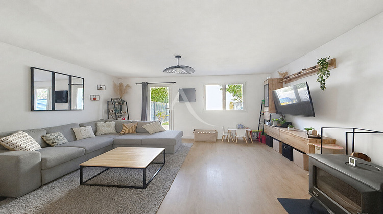Ma-Cabane - Vente Maison PELLOUAILLES-LES-VIGNES, 88 m²