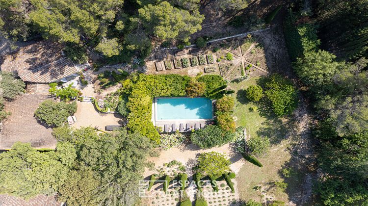 Ma-Cabane - Vente Maison PERNES-LES-FONTAINES, 330 m²