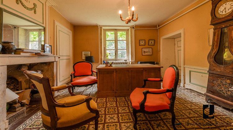 Ma-Cabane - Vente Maison PERREUX, 450 m²