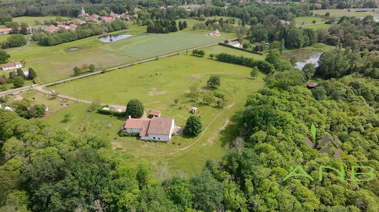 Ma-Cabane - Vente Maison Piégut-Pluviers, 260 m²