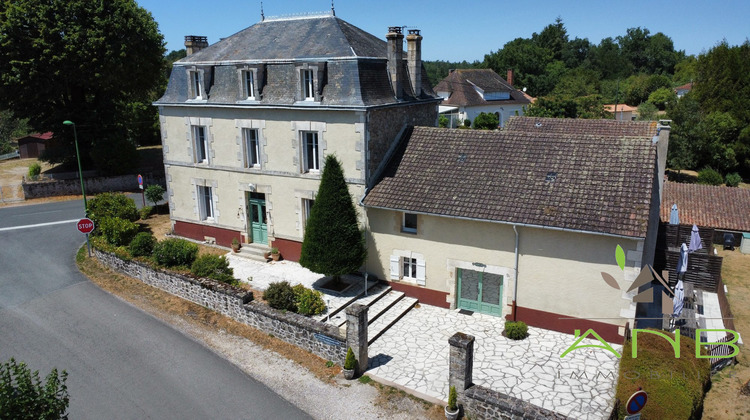 Ma-Cabane - Vente Maison Piégut-Pluviers, 220 m²