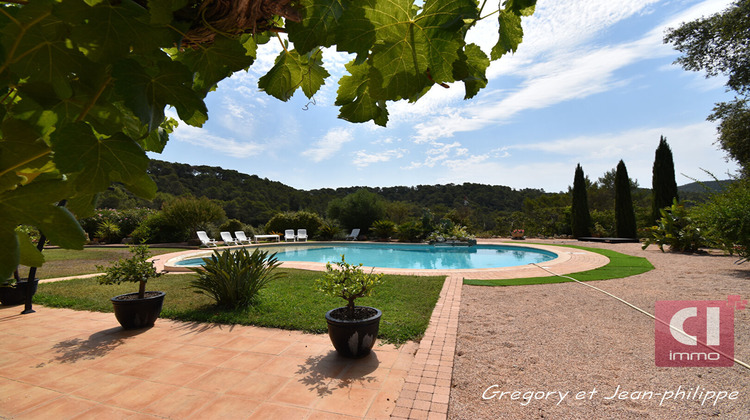 Ma-Cabane - Vente Maison PIERREFEU-DU-VAR, 217 m²