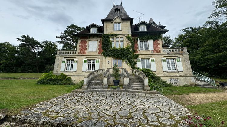 Ma-Cabane - Vente Maison PIERREFONDS, 330 m²