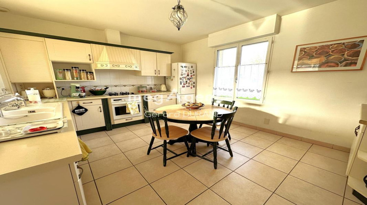 Ma-Cabane - Vente Maison PLEUMARTIN, 322 m²