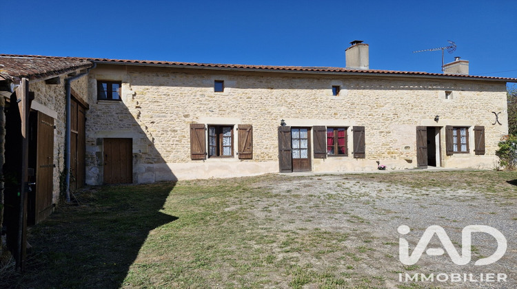 Ma-Cabane - Vente Maison Pleuville, 223 m²