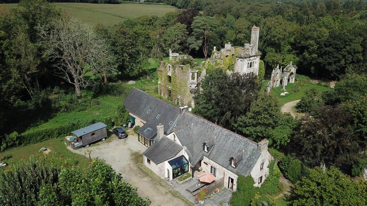 Ma-Cabane - Vente Maison PLOUEGAT-GUERAND, 240 m²