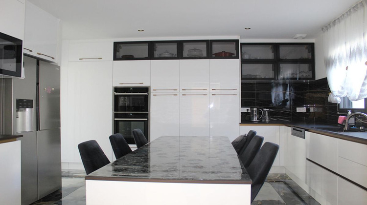 Ma-Cabane - Vente Maison PLOUFRAGAN, 180 m²