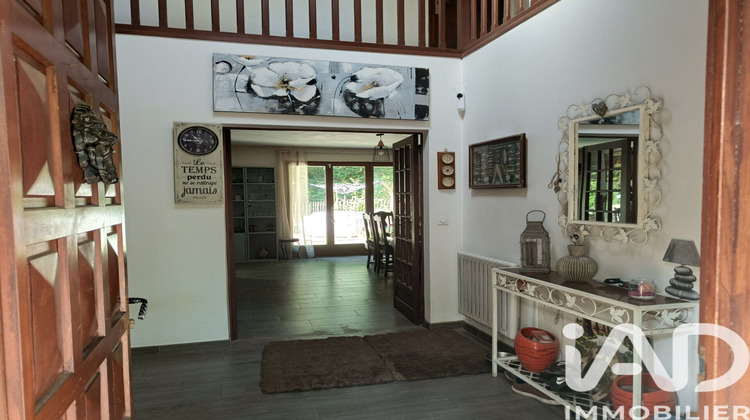 Ma-Cabane - Vente Maison Poigny-la-Forêt, 186 m²