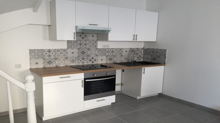Ma-Cabane - Vente Maison Pont-de-l'Arche, 58 m²