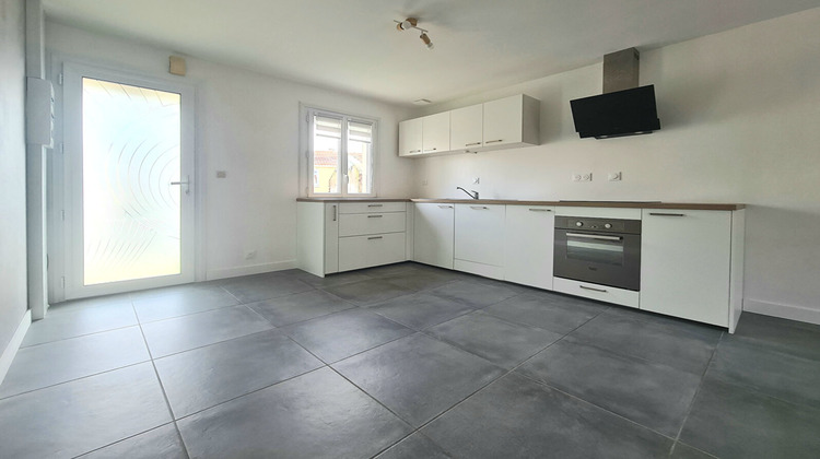 Ma-Cabane - Vente Maison PONT-SAINT-MARTIN, 79 m²