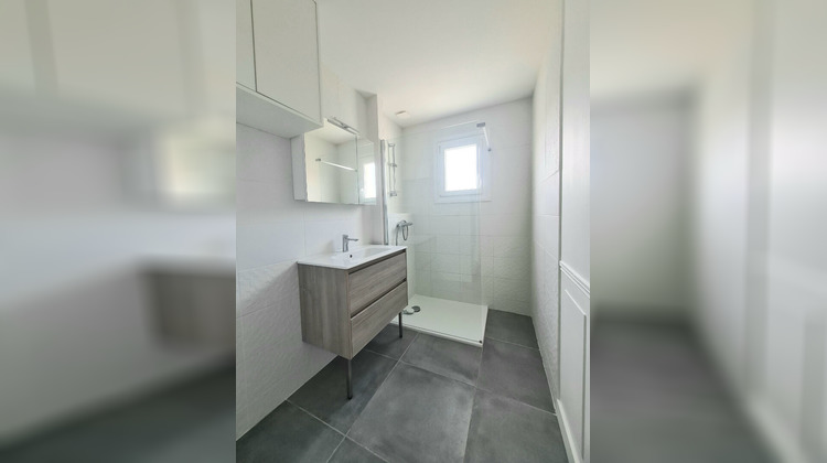 Ma-Cabane - Vente Maison PONT-SAINT-MARTIN, 79 m²