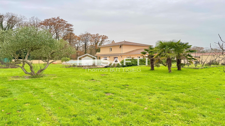 Ma-Cabane - Vente Maison Pont-Saint-Martin, 233 m²