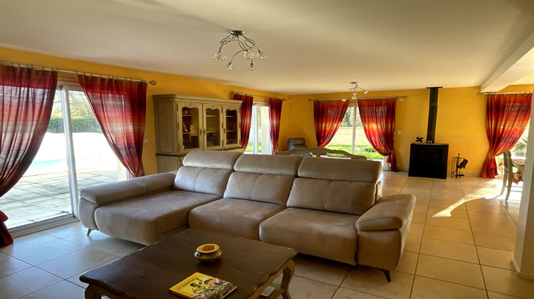 Ma-Cabane - Vente Maison PONT-SAINT-MARTIN, 233 m²