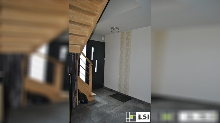 Ma-Cabane - Vente Maison Pont-sur-Sambre, 200 m²