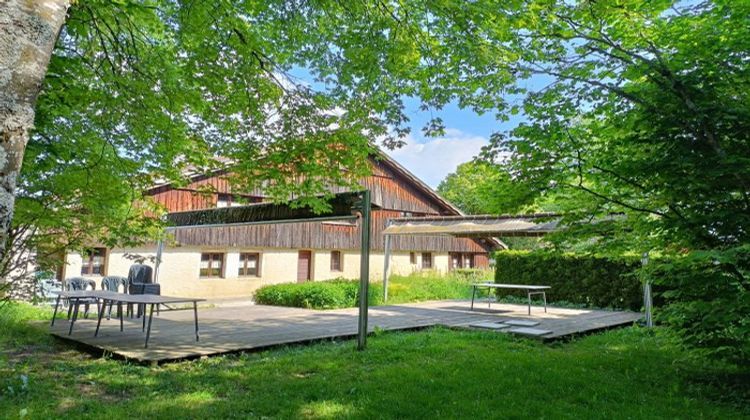 Ma-Cabane - Vente Maison Pontarlier, 1185 m²