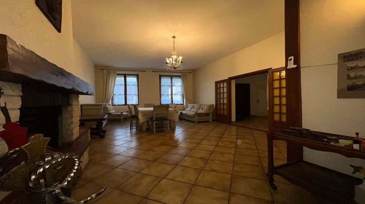 Ma-Cabane - Vente Maison PONTFAVERGER-MORONVILLIERS, 201 m²