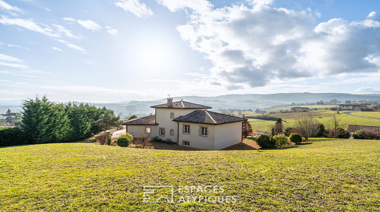 Ma-Cabane - Vente Maison POUILLY-LE-MONIAL, 240 m²