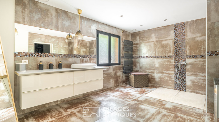Ma-Cabane - Vente Maison POUILLY-LE-MONIAL, 280 m²