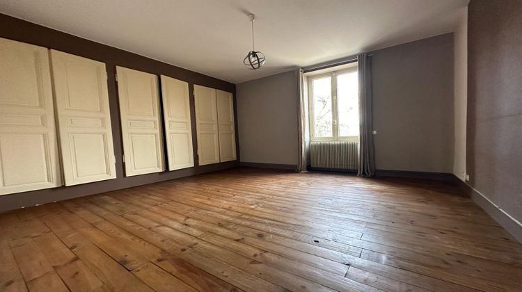 Ma-Cabane - Vente Maison Pouilly-sous-Charlieu, 220 m²