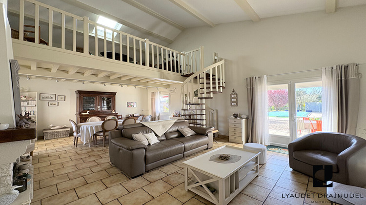 Ma-Cabane - Vente Maison POUILLY-SOUS-CHARLIEU, 141 m²