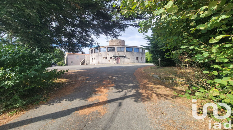Ma-Cabane - Vente Maison Pouzauges, 450 m²