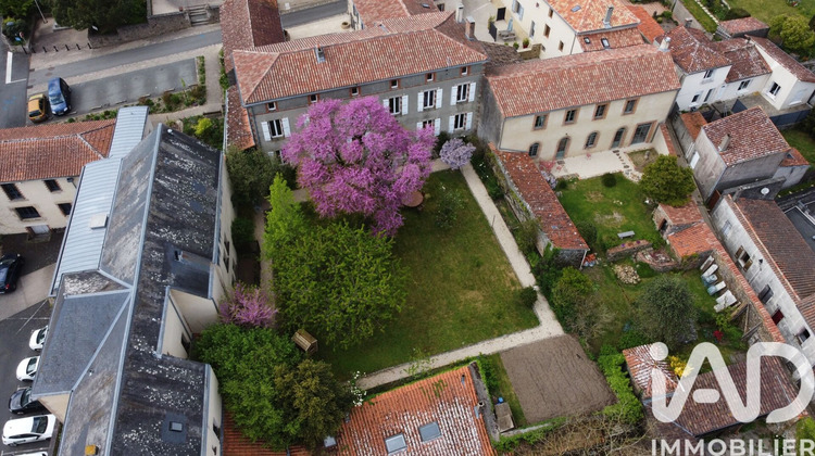 Ma-Cabane - Vente Maison Pouzauges, 366 m²
