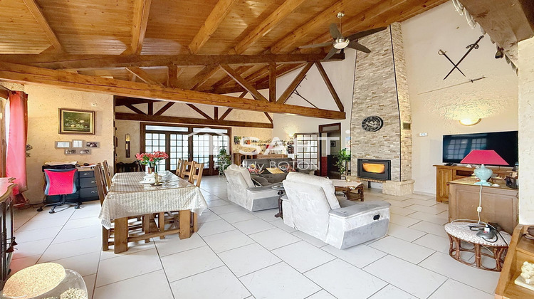 Ma-Cabane - Vente Maison Puy-de-Serre, 220 m²