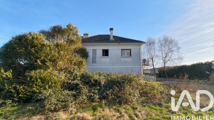 Ma-Cabane - Vente Maison Puy-Guillaume, 252 m²