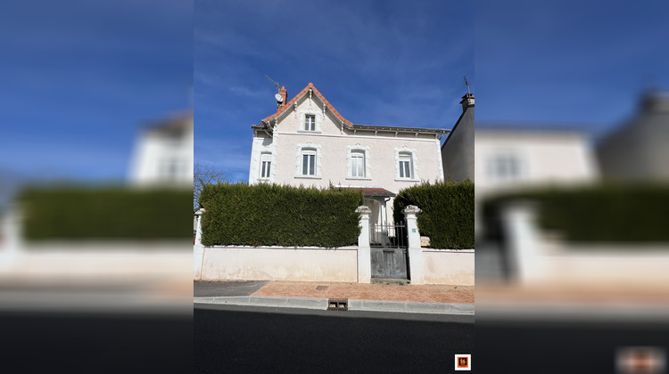 Ma-Cabane - Vente Maison Puy-Guillaume, 189 m²