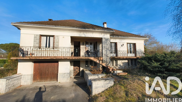 Ma-Cabane - Vente Maison Puy-Guillaume, 252 m²
