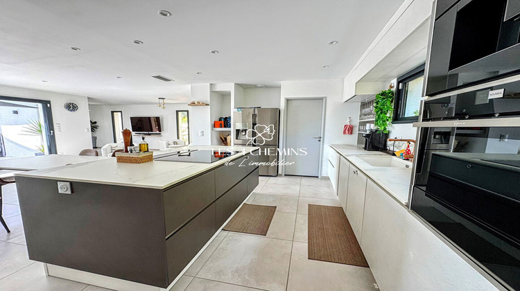 Ma-Cabane - Vente Maison PUYLOUBIER, 200 m²