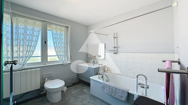 Ma-Cabane - Vente Maison QUIEVRECHAIN, 100 m²