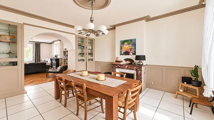 Ma-Cabane - Vente Maison RIOM, 220 m²