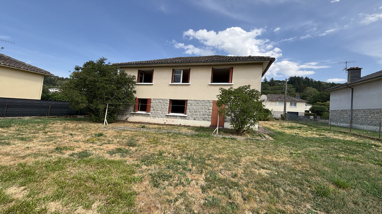 Ma-Cabane - Vente Maison Riom-ès-Montagnes, 99 m²