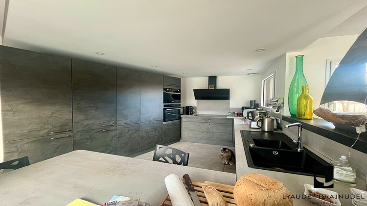 Ma-Cabane - Vente Maison RIORGES, 180 m²